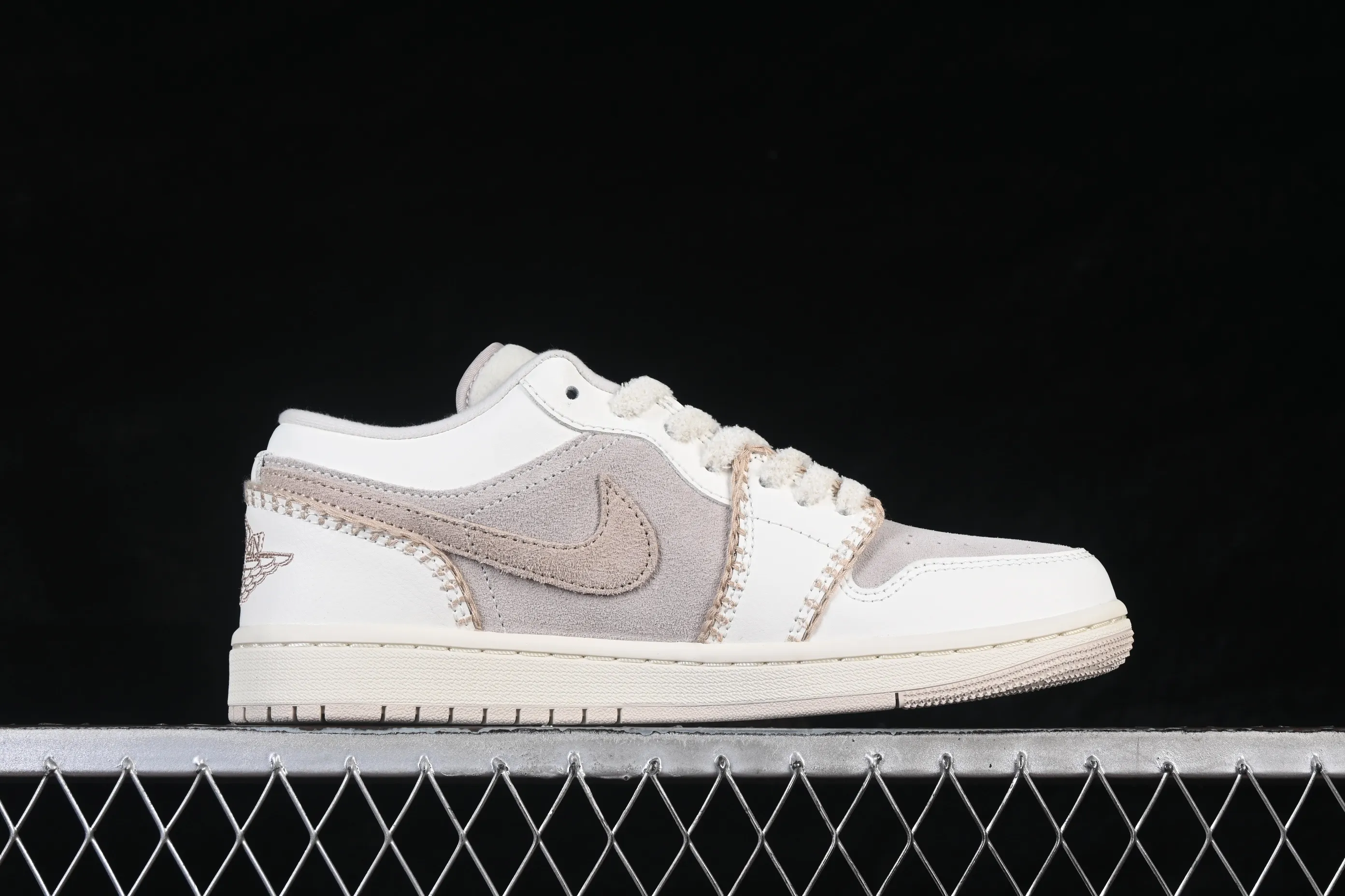 All categories Air Jordan Jordan series basketball shoes Air Jordan 1 Low G version pure original Air Jordan 1 Low AJ1 Joe 1 meter white brown low-top casual sneakers HV4268-120